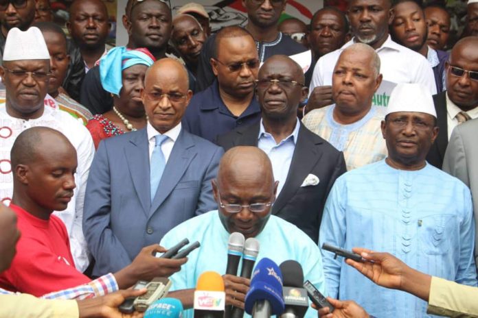 Des leaders du front pour la défense de la Constitution