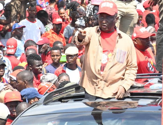 Sidya Touré, leader de l'UFR à bord de son véhicule de commandement le jeudi 14 novembre à Conakry