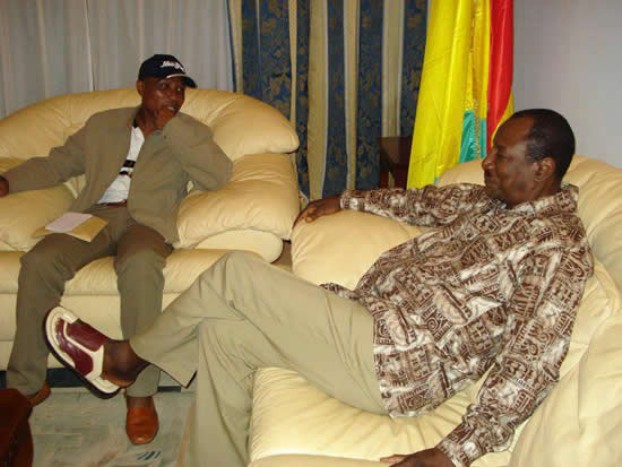 Le capitaine Moussa Dadis Camara et le Pr.Alpha Condé
