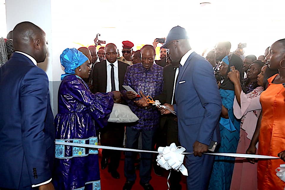 Le président de la République de Guinée, Pr Alpha Condé inaugure le siège de l'ANIES