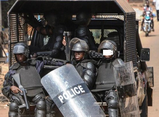Des policiers déployés à Conakry pour le maintien d'ordre