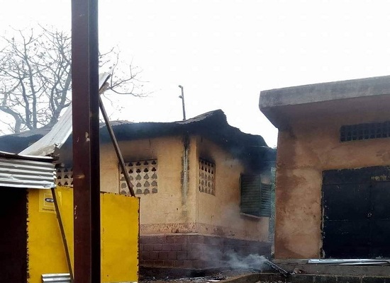 Le commissariat de police incendié à Télimélé