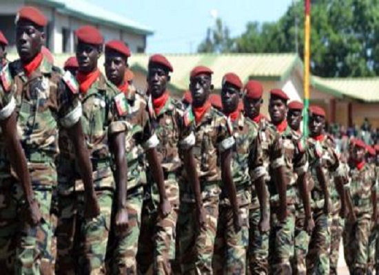 Des bérets rouge, une unité d'élite de l'armée guinéenne