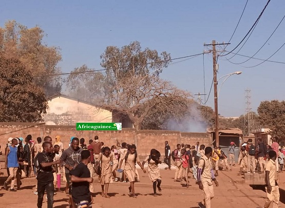 Feature image Accrochages entre élèves et forces de l'ordre à Labé