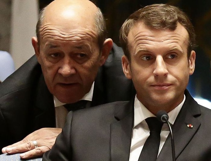 Feature image Emmanuel Macron et son ministre des Affaire Etrangères, Jean Ives Le Drian