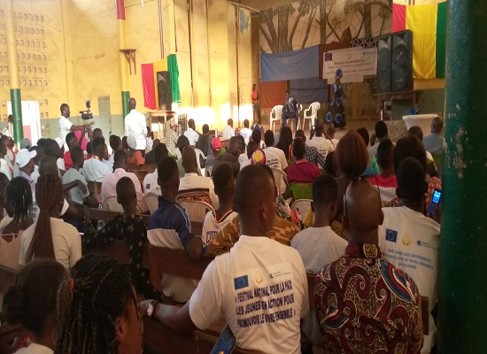 Feature image L’ONG Search for Common Ground organise la finale du festival national pour la paix