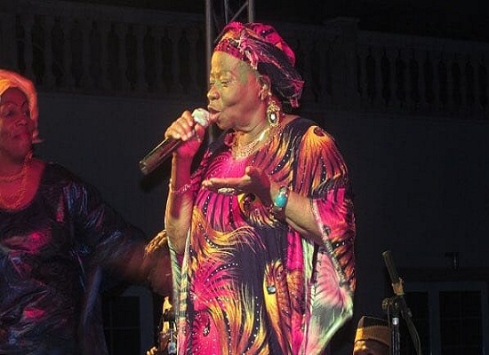 Hadja Kadé Diawara en scène
