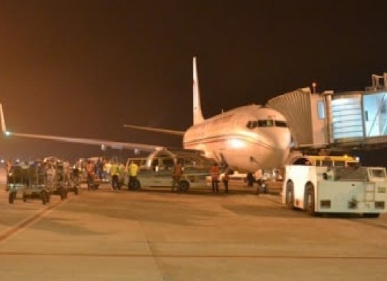 Atterrissage d'un avion à l'aéroport de Conakry, image d'illustration
