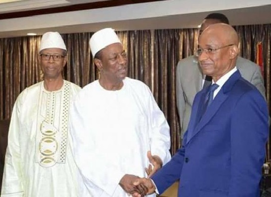 Alpha Condé et Cellou Dalein Diallo lors d'une rencontre au lendemain des élections communales de 2018