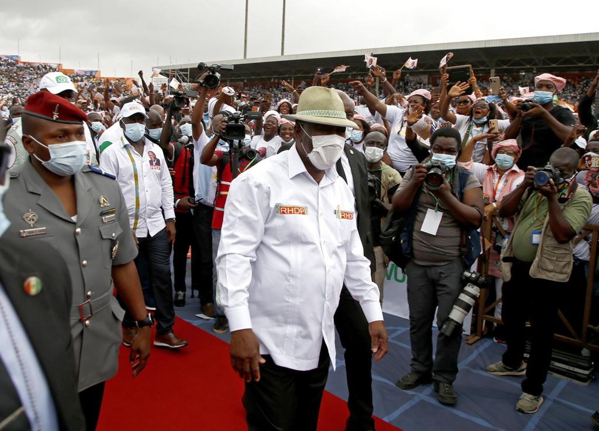 Feature image Le président sortant Alassane Ouattara a été choisi comme candidat pour un troisième mandat.Africaguinee.com