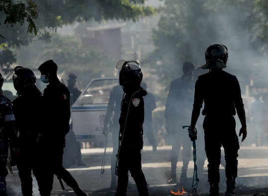 Des policiers déployés pour le maintien d'ordre à Abidjan