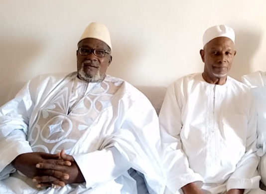 Elhadj Sékhouna Soumah, kountigui de la Basse Guinée et Elhadj Ousmane sans Loi Baldé, président de la coordination Haali poular