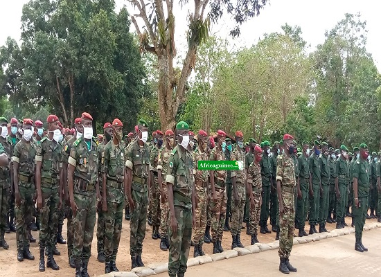 Feature image Des militaires guinéens au camp Sarmorya de Kindia