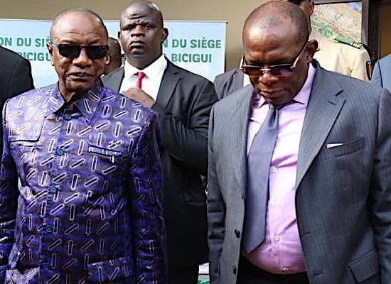 Feature image Alpha Condé, président de la République de Guinée et son Premier Ministre Kassory Fofana