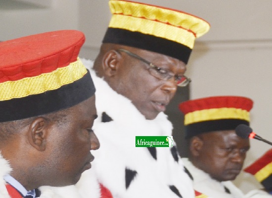 Des juges de la Cour Constitutionnelle