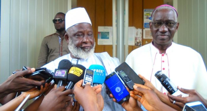 Feature image Elhadj Mamadou Saliou Camara, grand imam de Conakry et l'archevêque de Conakry, Monseigneur Vincent Koulibaly