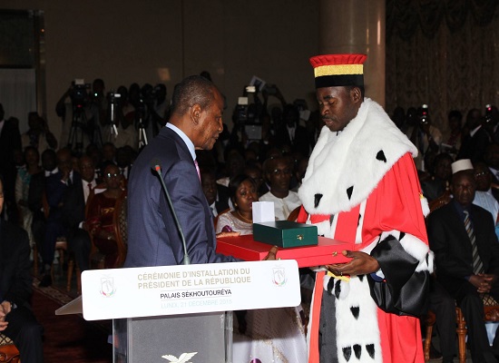 Alpha Condé, président de la République de Guinée lors de son installation en 2015