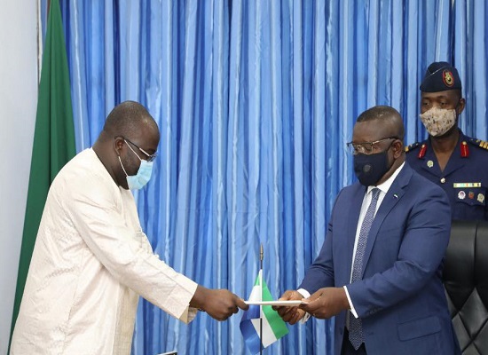 Dr Ibrahima Kalil Kaba reçu par le président Léonais Julius Maada Bio