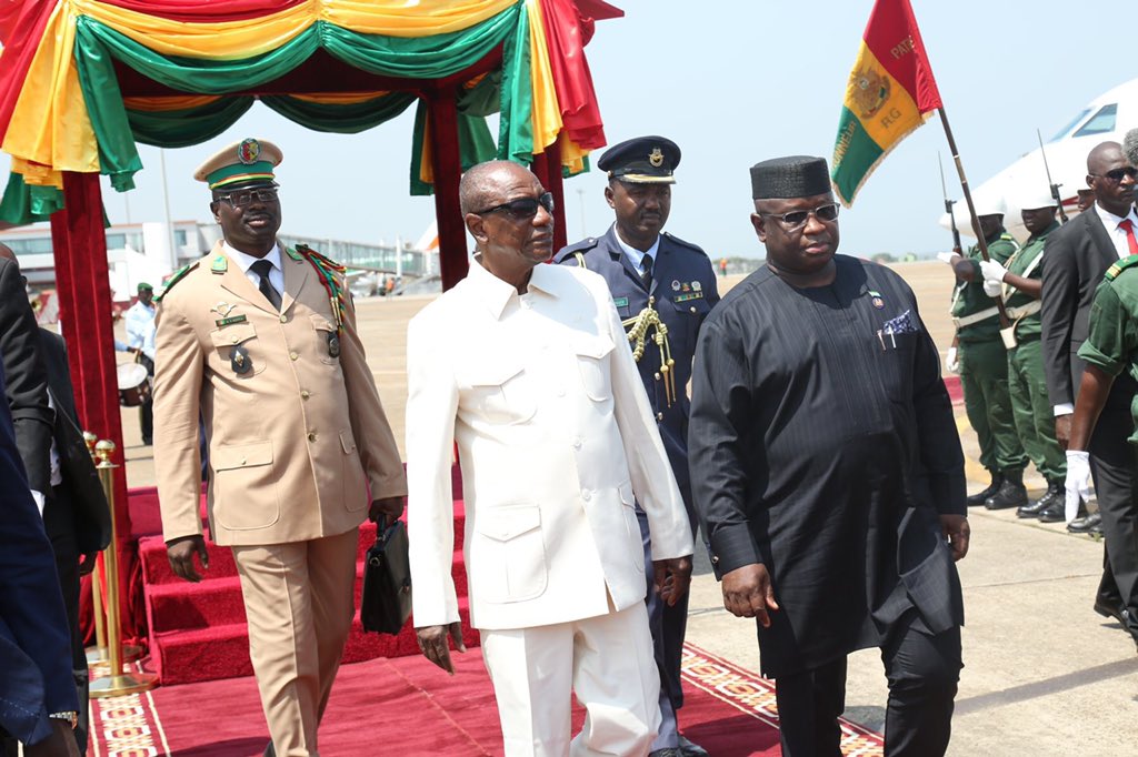 Les présidents léonais et guinéen, Alpha Condé et Julius Maada Bio