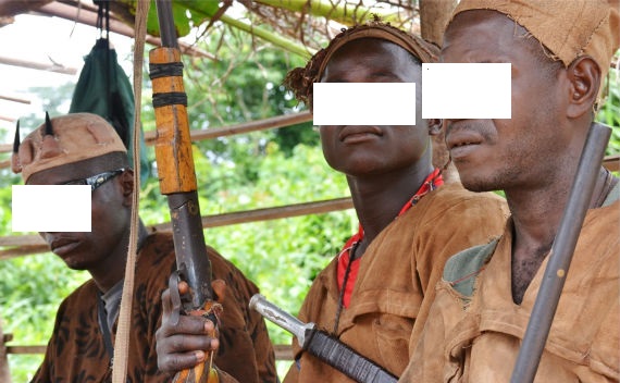 Feature image Des chasseurs donzos, image d'archive