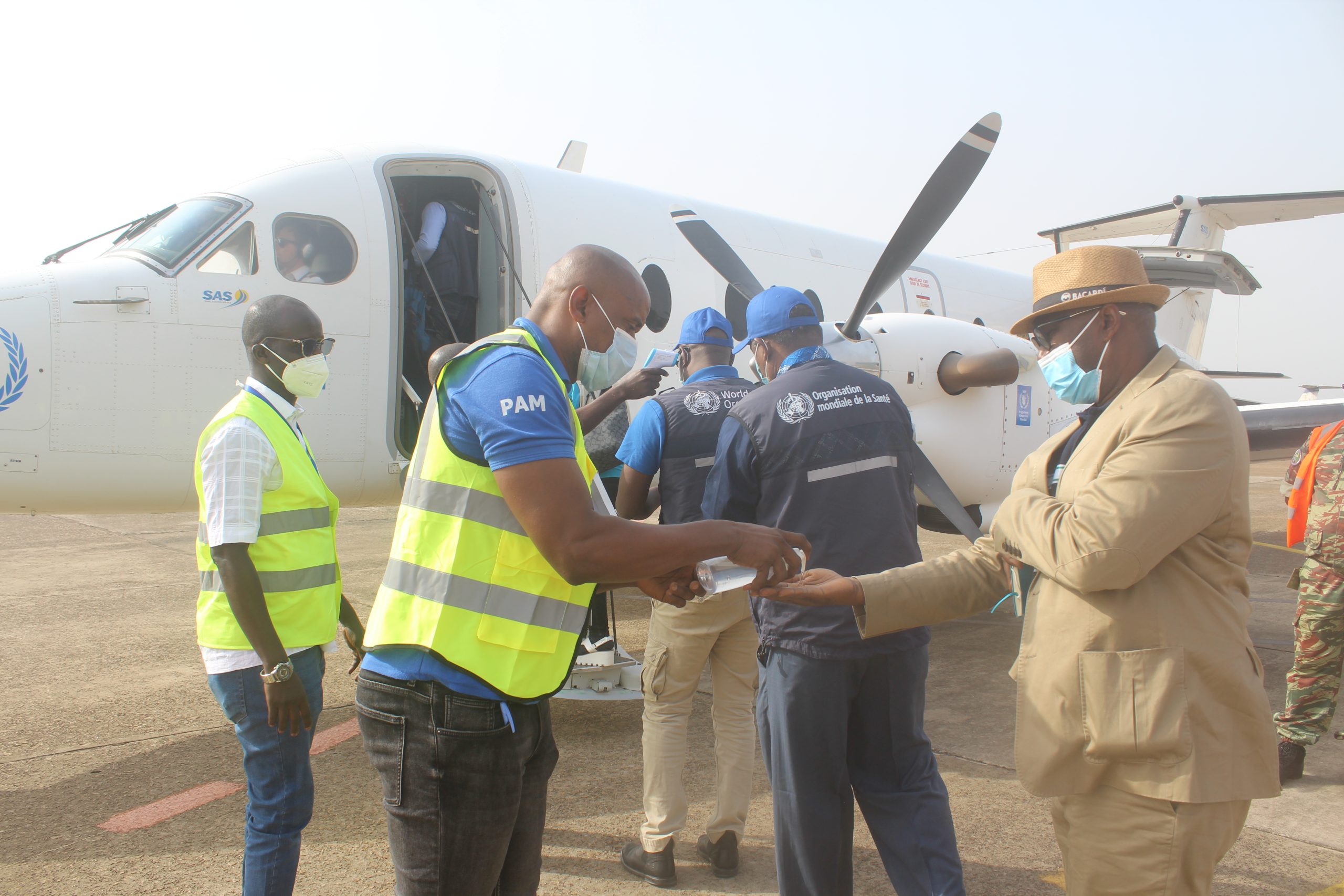 USAID soutient le service aérien d'aide humanitaire des Nations-Unies (UNHAS) en Guinée dans la lutte contre la propagation du virus Ebola