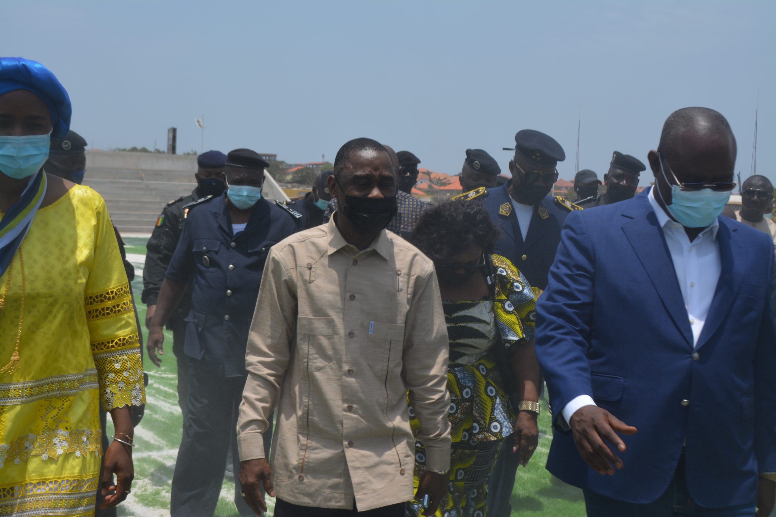 Sanoussy Bantama Sow, ministre des Sports en visite de terrain au stade Petit Sory de Nongo