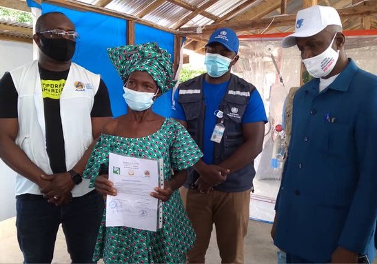 Sortie de la dernière patiente d'Ebola en Guinée