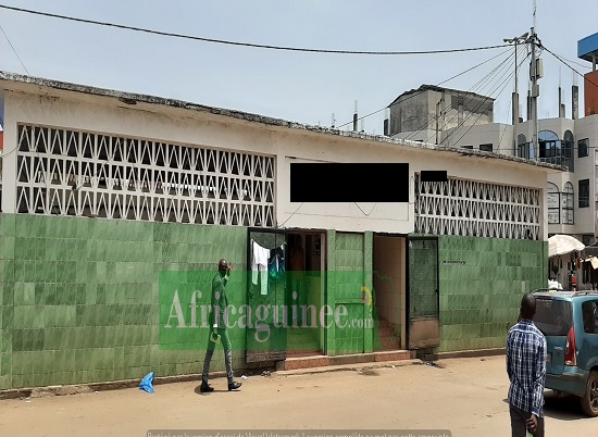 Feature image Des toilettes publiques dans la commune de Kaloum