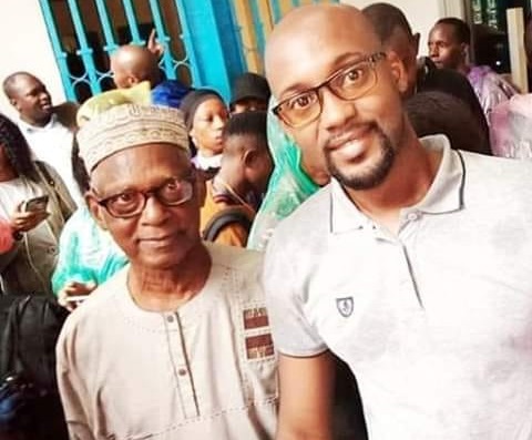 Le Doyen Souleymane Diallo (G) et son fils feu Mohamed (D)