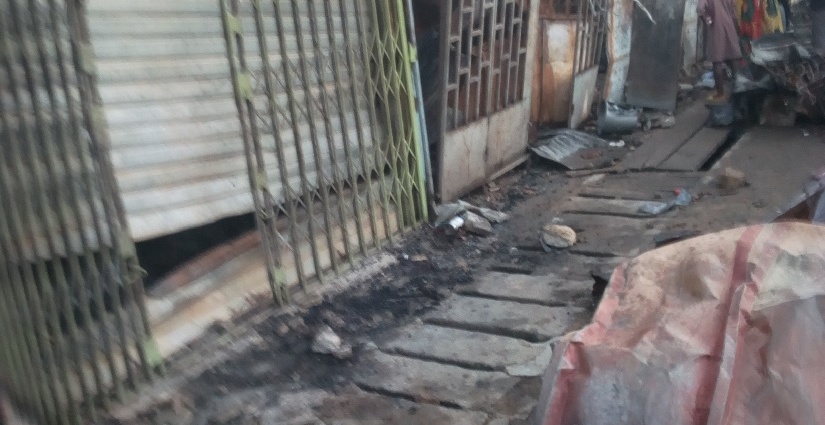 Feature image Des commerces incendiés à Abidjan dans des violences contre les ressortissants nigériens