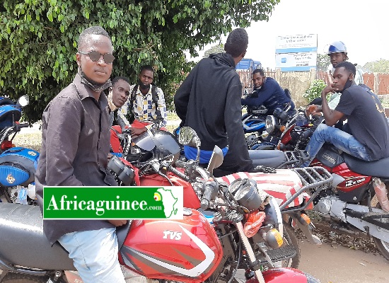 De jeunes débrouillards à Kaloum