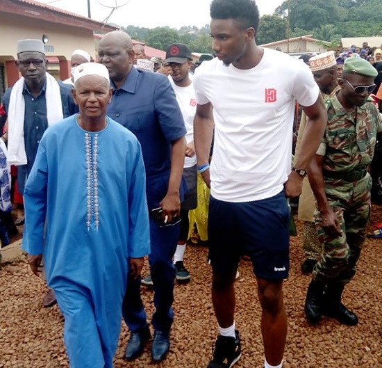 Hamidou Diallo en t-shirt blanc