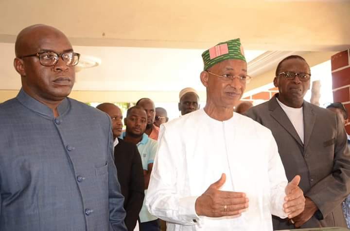 Feature image Cellou Dalein Diallo, leader de l'UFDG entouré de ses vice-présidents Chérif Bah et Fodé Oussou Fofana, image d'archive
