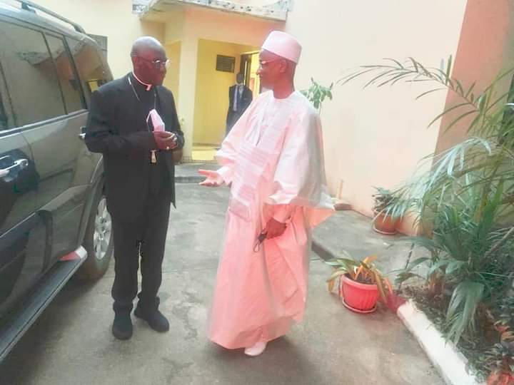 Feature image Cellou Dalein Diallo et le Cardinal Robert Sarah
