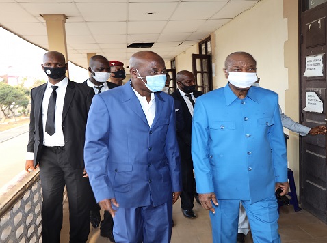 Feature image Alpha Condé, président de la République de Guinée et le ministre de la fonction publique Dr. Mamadou Ballo