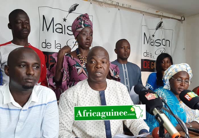 Des membres de Commission de Suivi du Code de Bonne Conduite des Partis Politiques en République de Guinée