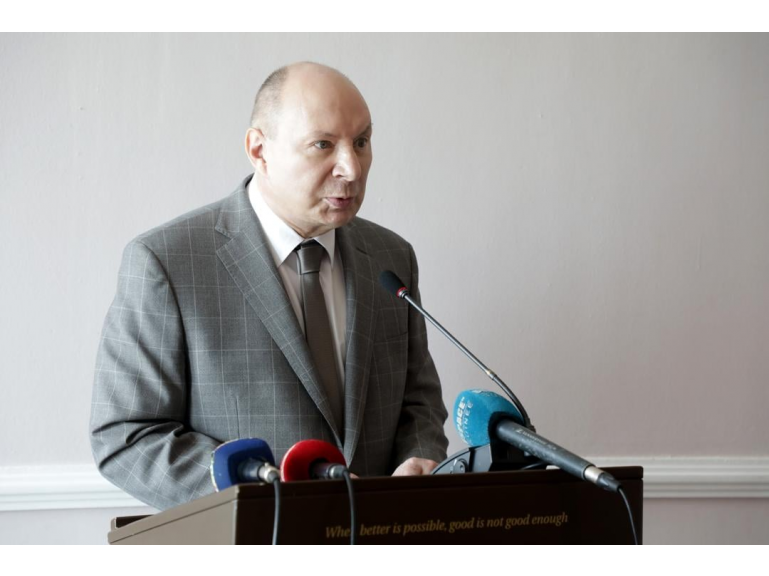 Feature image Vadim Vladilenovitch Razoumovskiv, Ambassadeur de Russie en Guinée