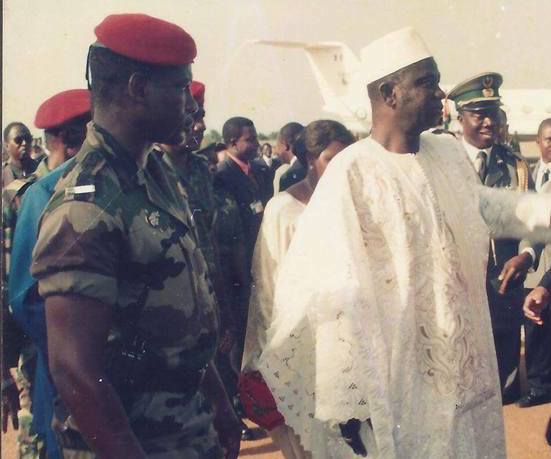 Le commandant AOB et feu le Général Lansana Conté, image d'archive