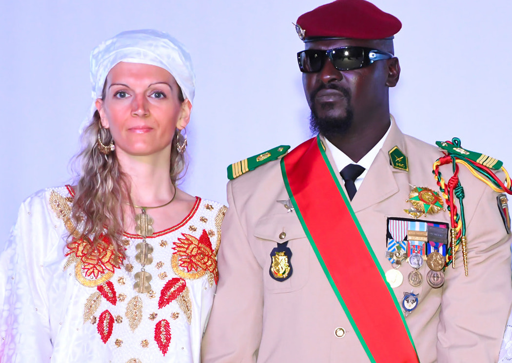 Colonel Mamadi Doumbouya et son épouse Laurianne
