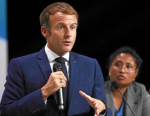 Emmanuel Macron s'exprimant lors du sommet France-Afrique d'octobre
