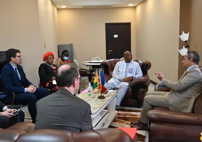 mission de la Direction Afrique du Quai D’Orsay reçu à Conakry par le ministre des Affaire Etrangère Morissanda Kouyaté