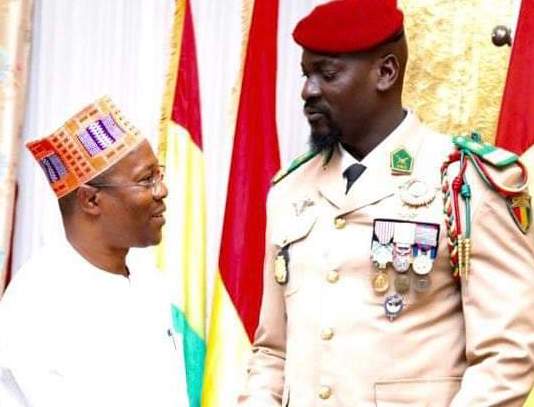 Colonel Mamadi Doumbouya, président de la transition guinéenne et Ousmane Gaoual Diallo