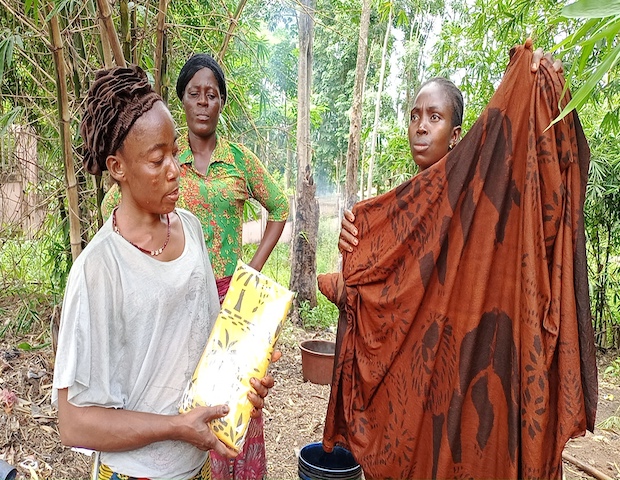 Des productrices de la "forêt sacrée"