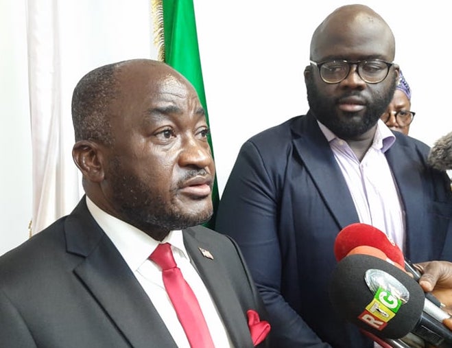 Le Ministre des affaires étrangères Libérien Dee Maxwel Saah Kemayah et de l'Ambassadeur Medina A. Wesseh, Secrétaire générale de l'union du fleuve Mano