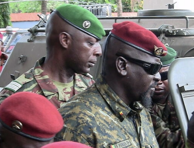 Feature image Colonel Mamadi Doumbouya, président de la transition guinéenne et Balla Samoura haut commandant de la gendarmerie