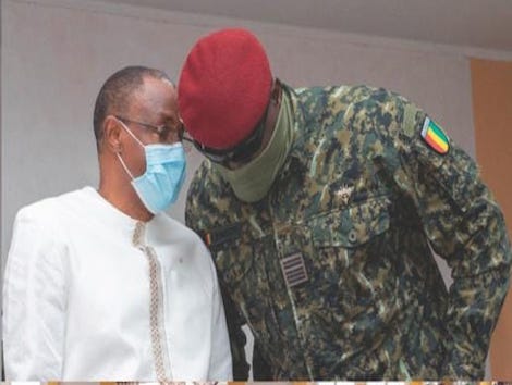 Feature image Mohamed Beavogui, Premier ministre de la transition Guinéenne et le Colonel Mamadi Doumbouya