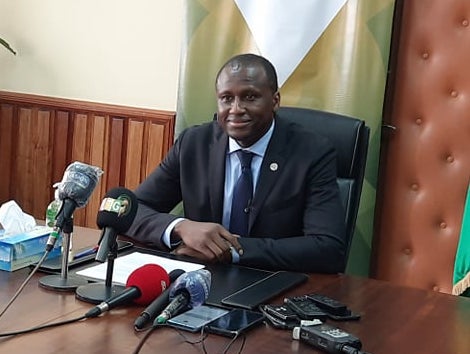 Feature image Karamo Kaba, Gouverneur de la BCRG