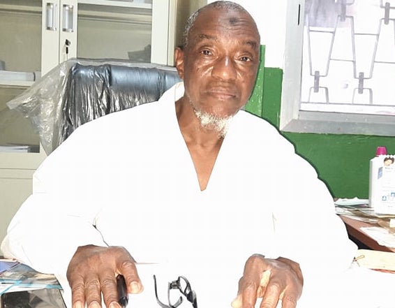 Feature image Professeur Abdourahmane N’Diouryah Diallo, enseignant à la faculté de médecine à Université Gamal Abdel Nasser de Conakry