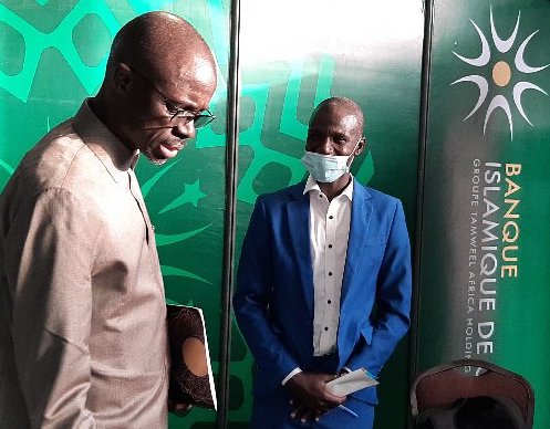Feature image M. Sidy Dieye, Directeur Général visitant le stand de la BIG