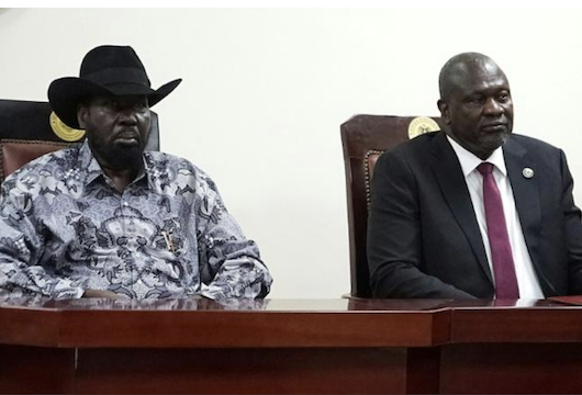 Le président du Soudan du Sud Salva Kiir et le vice-président Riek Machar